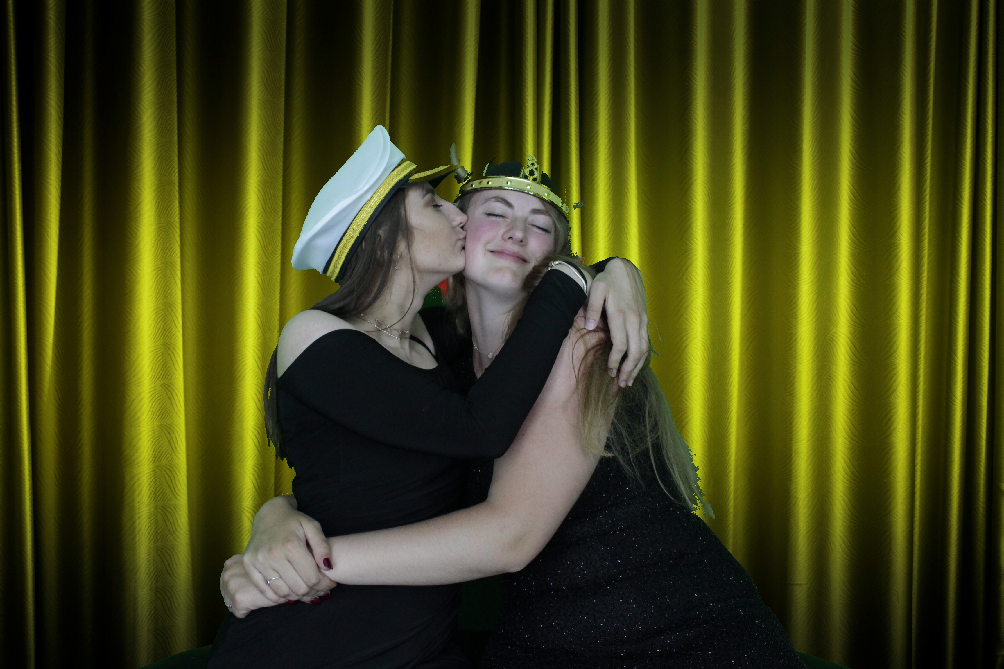 St Gabriel's Leavers 2019 | View more photos from the event at gallery.myphotoboothexperience.co.uk/u/MyPhotoBoothExperienceLtd/St-Gabriels-Leavers-2019
